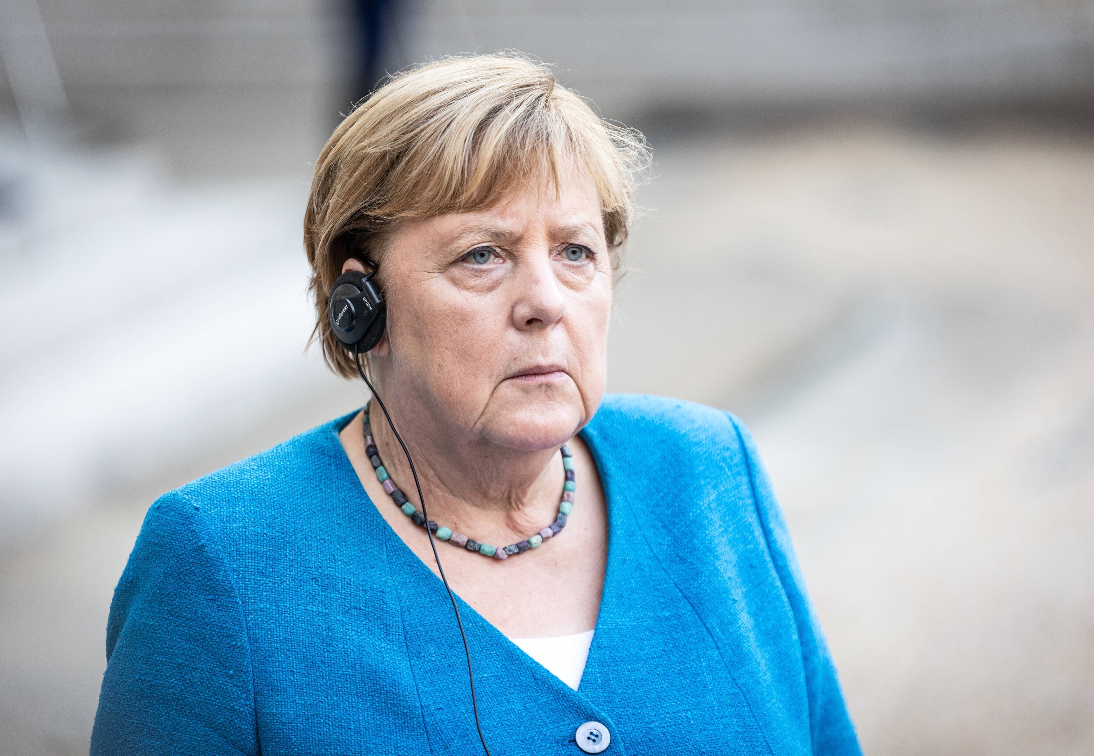 Ehekrise bei Angela Merkel! Ihr Mann, Joachim Sauer, lässt Sie eiskalt im Regen stehen!