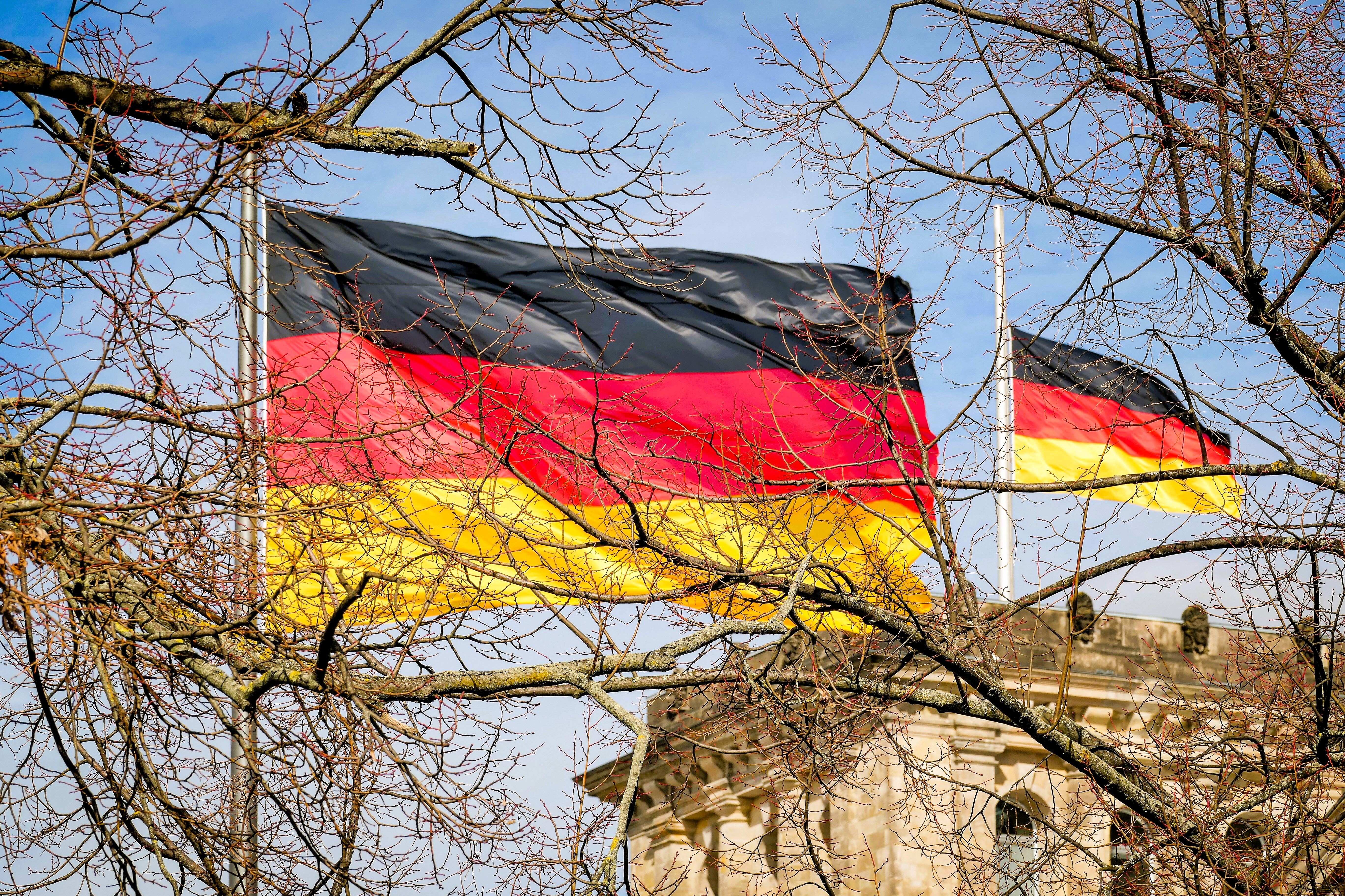 Deutschland trauert um bekannten Schauspieler! - Mit 90 Jahren verstarb er in Hamburg